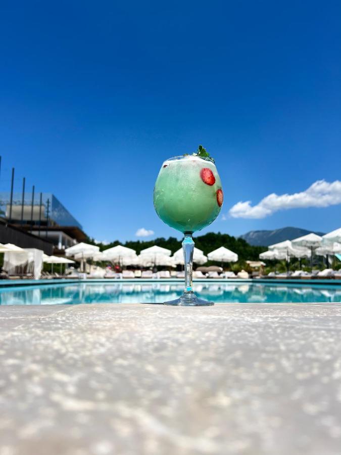 Equos Resort Hotel Тирана Екстериор снимка
