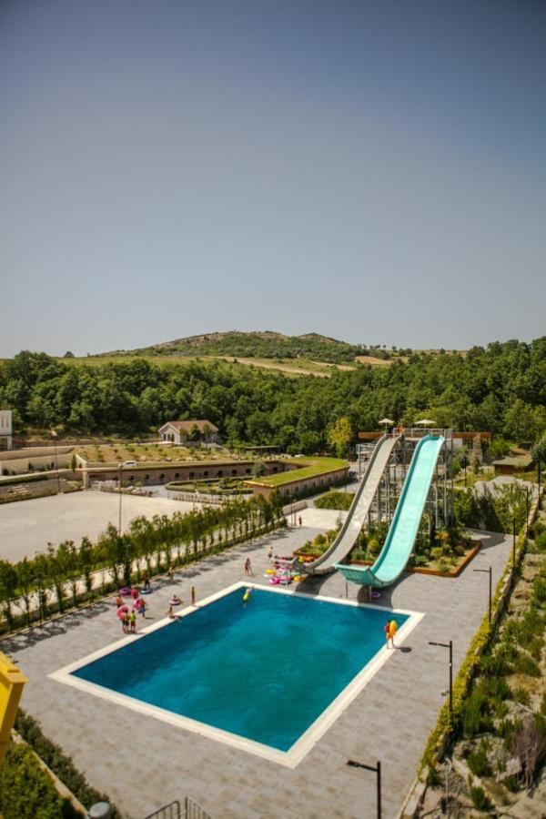 Equos Resort Hotel Тирана Екстериор снимка